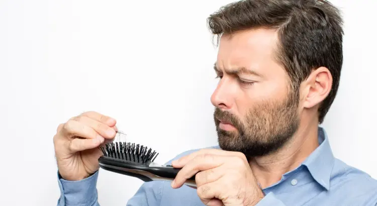 Saç Dökülmesi Tedavi Yöntemleri: Doğal ve Tıbbi Çözümler